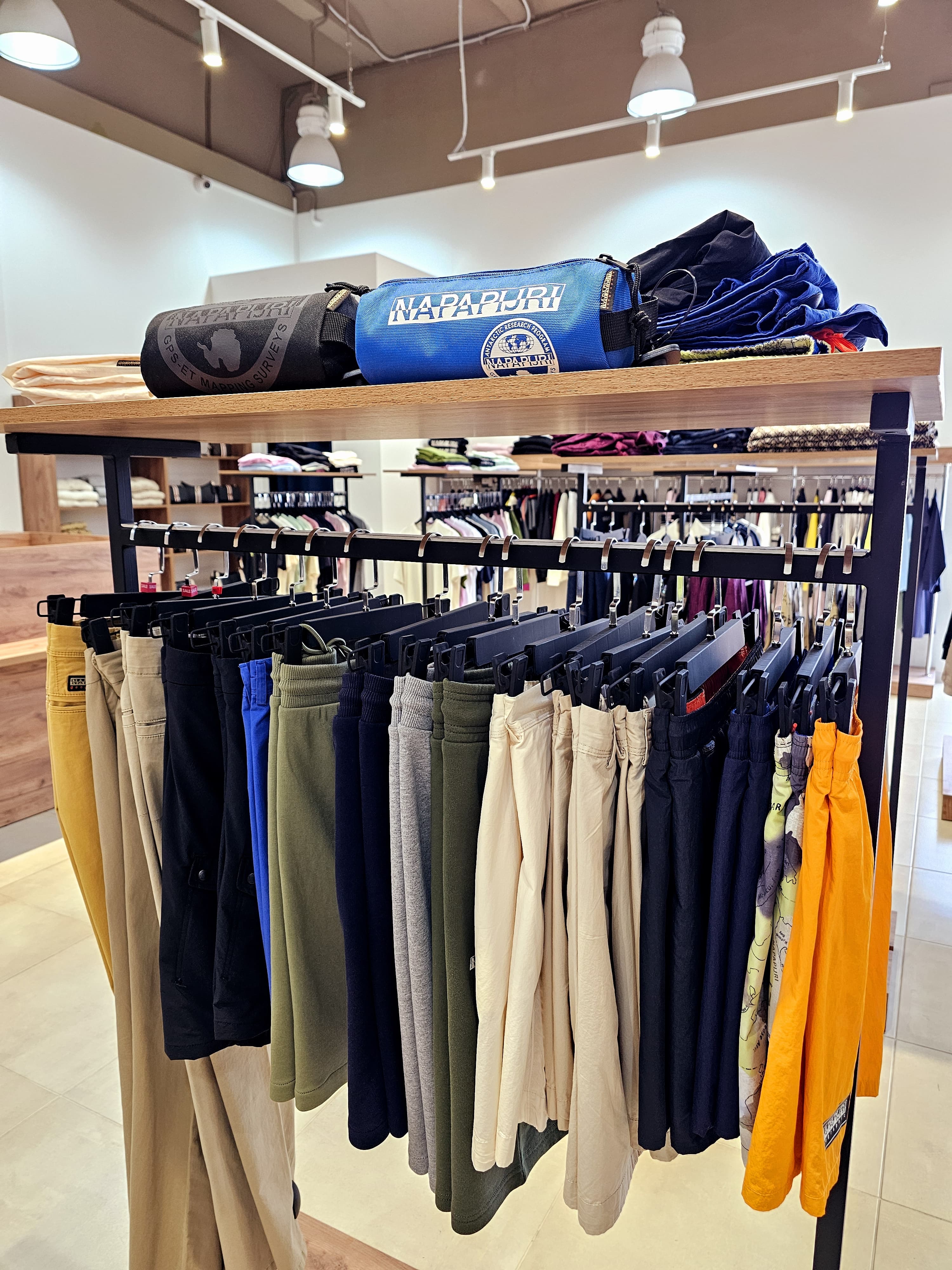 Яркие новинки уже в магазине Discount original